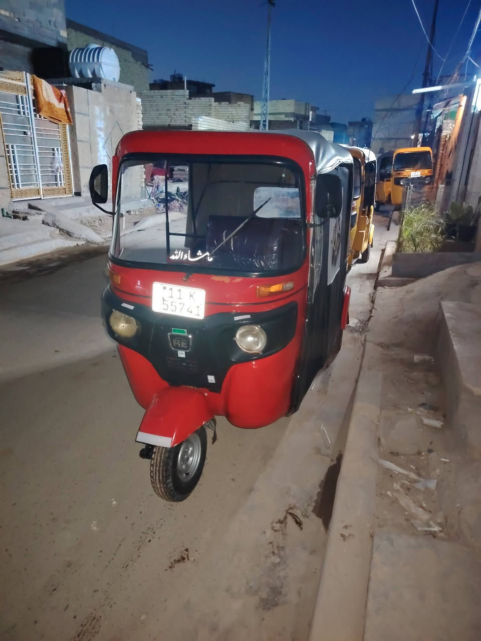 سلام عليكم تكتك مديل 2019 وجبة أوله
بيه دوس معمرة بس
مكان البلديات سعر 5600
 رقم ***********
