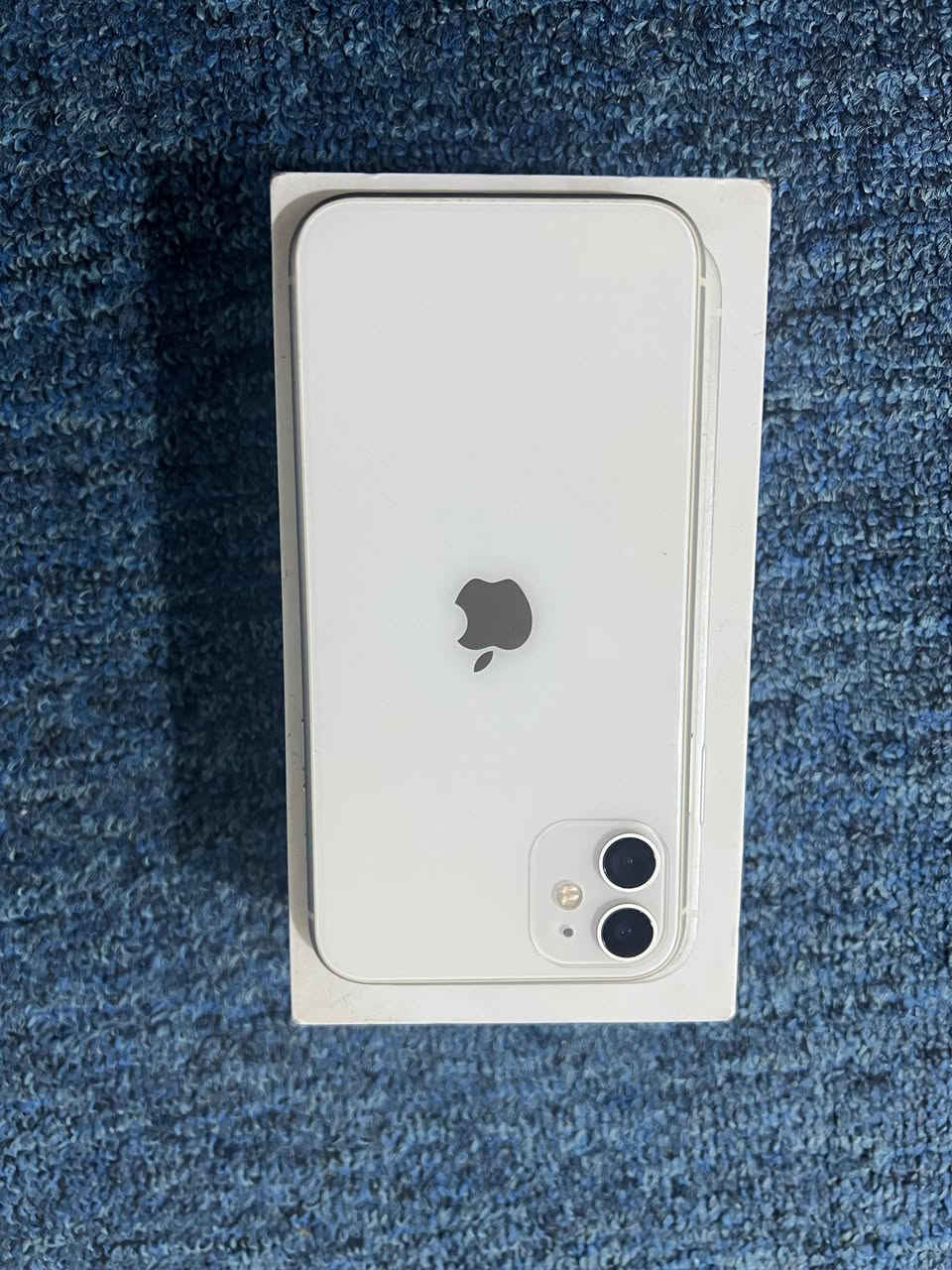 ايفون 11 عادي نضافه 100٪ 
مبدل بطاريه فقط مكفول من كلشي زلغ مابي وبطاريه مبدل اصليه ام الضمان ذاكرة 128 نسبه البطاريه 100 الجهاز ويا الكارتون فقط وحته انطيك ويا ضمان من كلشي سعرة 250 عنواني شط العرب الجزيرة رقمي ***********
