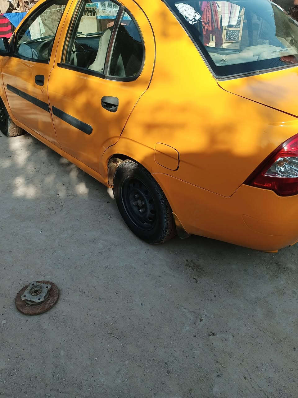 سلام عليكم طيبة للبيع
موديل ٢٠١٥ مصفرة هيئة وغرامات وخط وبحث جديد 
مكينه وكير فول حدادية جديدة تبريد شغال وتبريده فول 
تخم تاير يعني سيارة جاهزة مصبوغة عام جمالية بيه بس دحجه بالباب الخلفي مكاني الزبير سعر ٣٣
*********** واتس 
*********** اتصال
