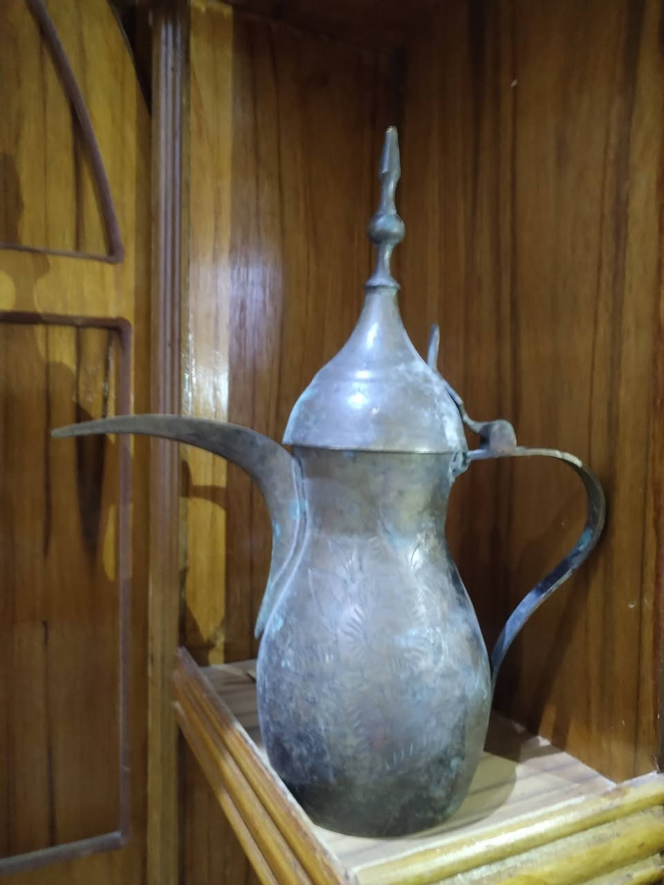 ياألله يالله سلام عليكم متاح تحف وانتيكات واجهزه منزليه للبيع اليحب يتواصل خاص او الاتصال بهذا الرقم ***********
