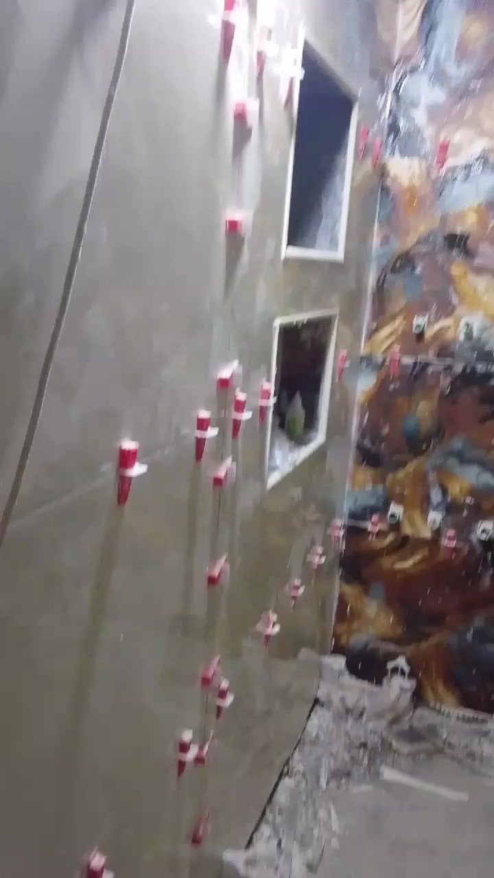 سلام عليكم خلفه سيراميك مصري درجه اولى جميع انواع السيراميك مرمر وكاشي رقم الوتس 
***********
