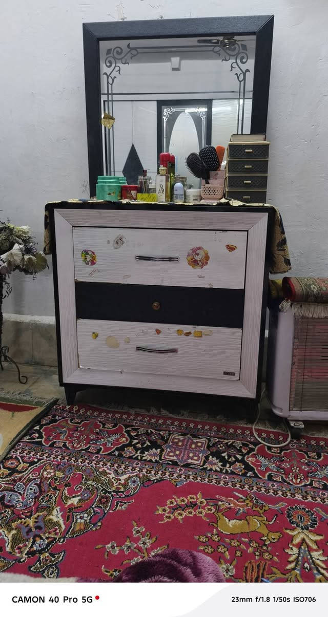 غرفه تركيه للبيع سعر 200 عنوان كربلاء حي العامل مع الفتح واشهد والنقل***********
