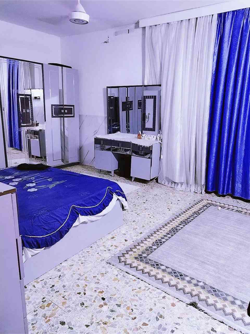 السلام عليكم بيت مساحه ٢٠٠..تلث طوابق بي ٨ غرف +٣مطابخ.. البيت في منطقة الكفاءات قرب حسينيه بطله كربلاء مباشره بضهر الشارع وجه ع شماعيه البيت امانه مصفر للاستفسار ع الرقم ***********
