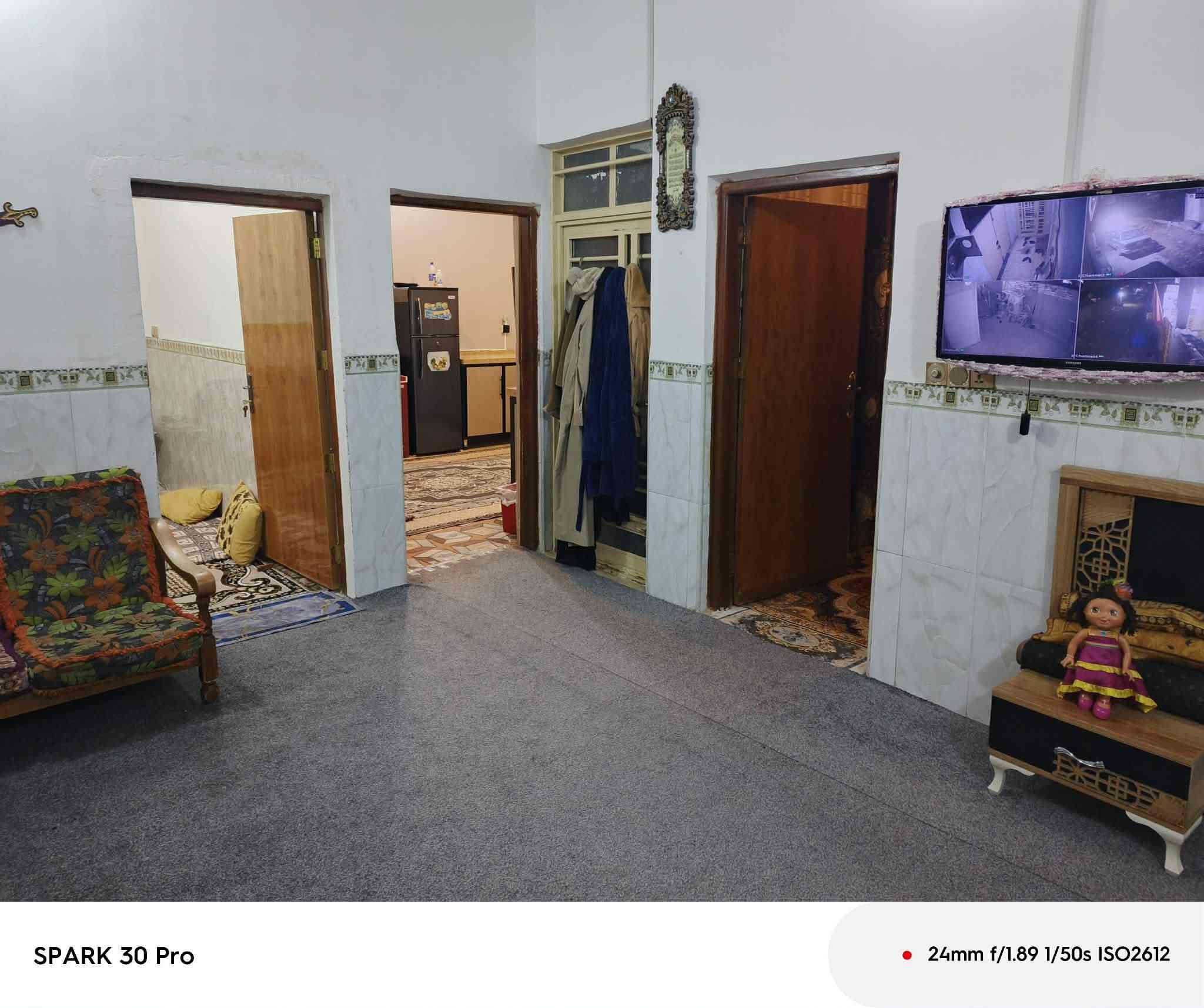 بيت  100م طابقين اساس صب السقف صب عقد زراعي مقابيل باب دخول المطار البناء مال جناي بي استقبال وصاله ومطبخ وغرفه جوه وغرفتين فوك عنوان ***********نجف مقابيل باب دخول المطار
