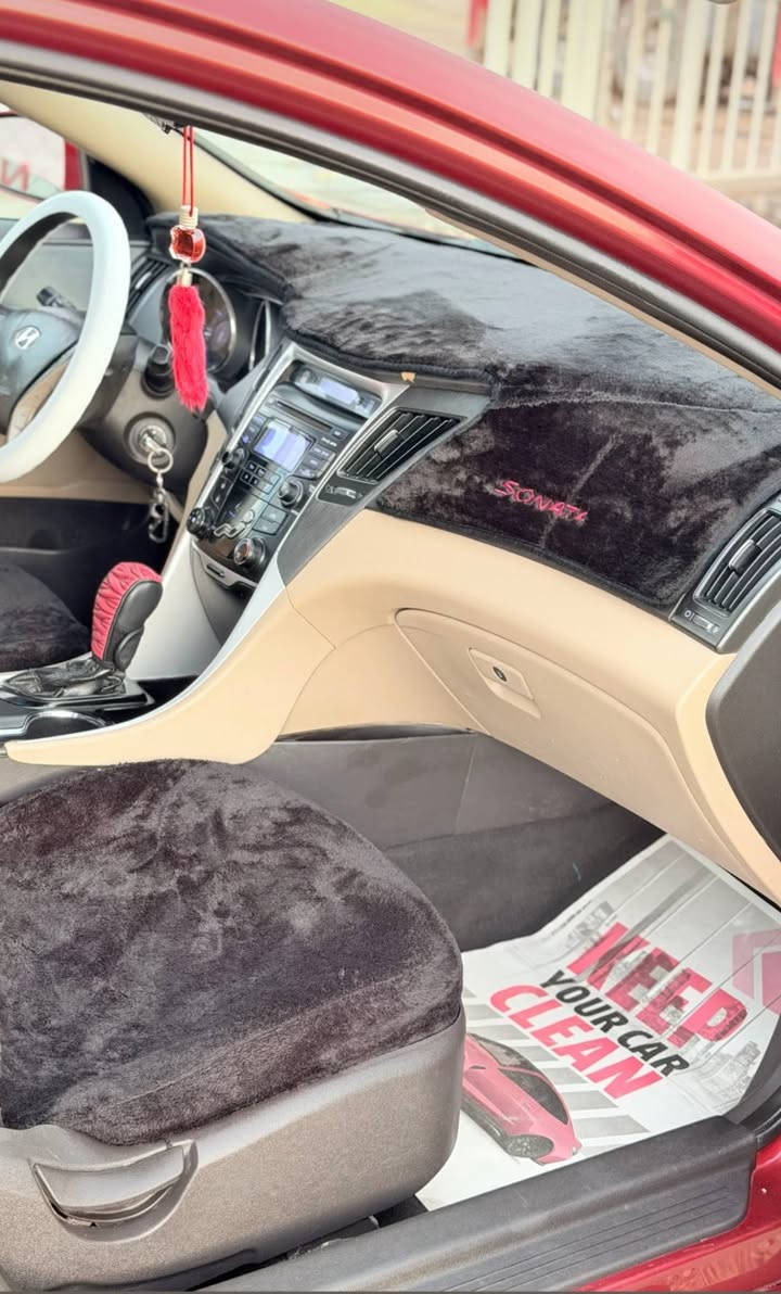 سوناتا امريكي موديل ٢٠١٣
حادثها فقط بنيد. ماشية ١٤٥ . سعرها مناسب جدا ١٠٥ وبيها مجال جدا قليل.. 
للاستفسار اتصال او واتساب
***********
