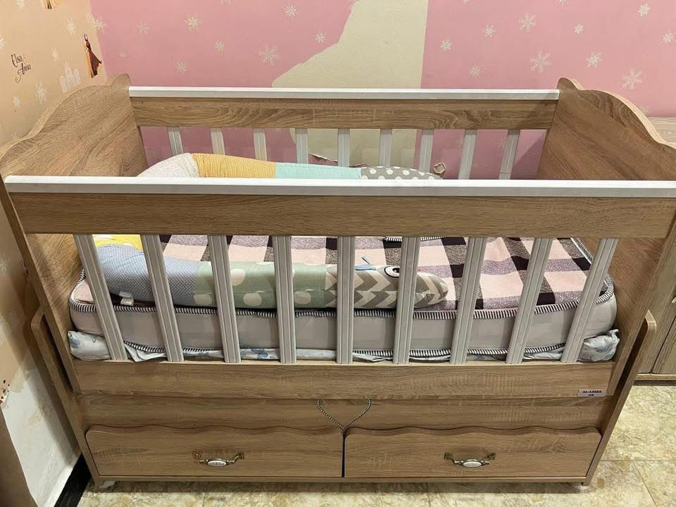 سرير اطفال تركي. نفس الي ب الصوره مامستعمل. سعره ٧٠ المكان نجف


**إذا كنت صاحب هذا الإعلان وتريد حذفه لأي سبب، رجاءا أرسل رسالة إلى الدعم الفني**