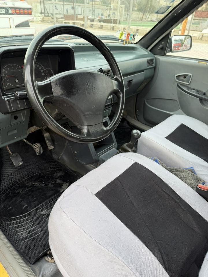 السلام عليكم سايبا موديل2011 السياره جاهزة من كلشي مابيهة اي نقص دوشمه تخم تاير جديدصدر امامي خلفي جديد كير محرك شواصي مكفولات سياره بيهه  صبغ جاملغ الامامي فقط هيئه غرامات مصفره هزه جديده تحويل مباشر  العنوان بغداد السعر 24 اوبيهة مجال بسيط ***********
