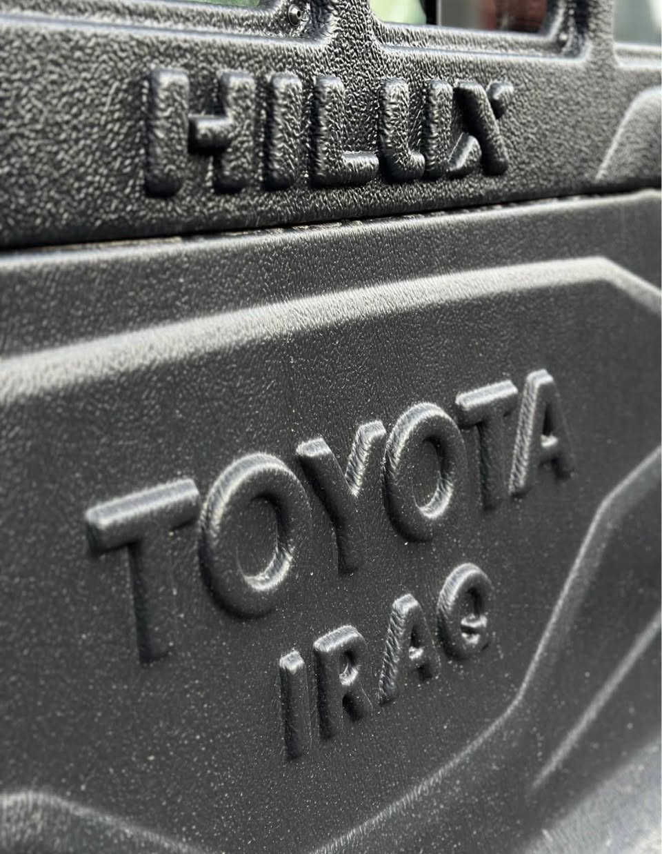 تۆیۆتا مەرزیە گێر عادی سفر کیلۆ مەتر  دەرەجە دوو 
ناو بۆدی و تەریشەکانی بۆ بەسترەوە بیلادی 
سحری ٢٢٥  مەجالی تێدا 
*********** أربيل, العراق
