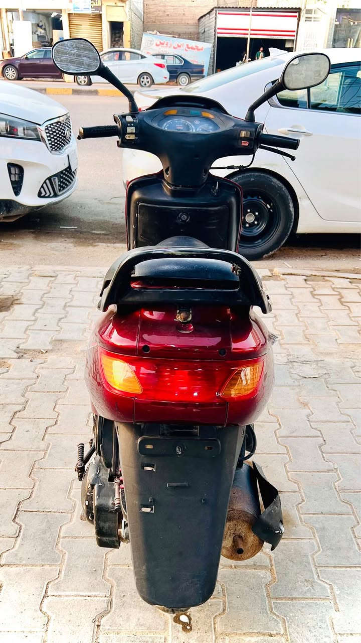 السلام عليكم فراشه فحل مال حاويه صارلها شهرين من مشتريها من الوكيل دراجه نضيفه كلش مكينه خرسه كهربائيات كلها شغاله سعرها 600بيهاً مجالً قليل ‭٠٧٨٥ ٨٠٩ ٣٢٥٠‬ النجف, العراق
