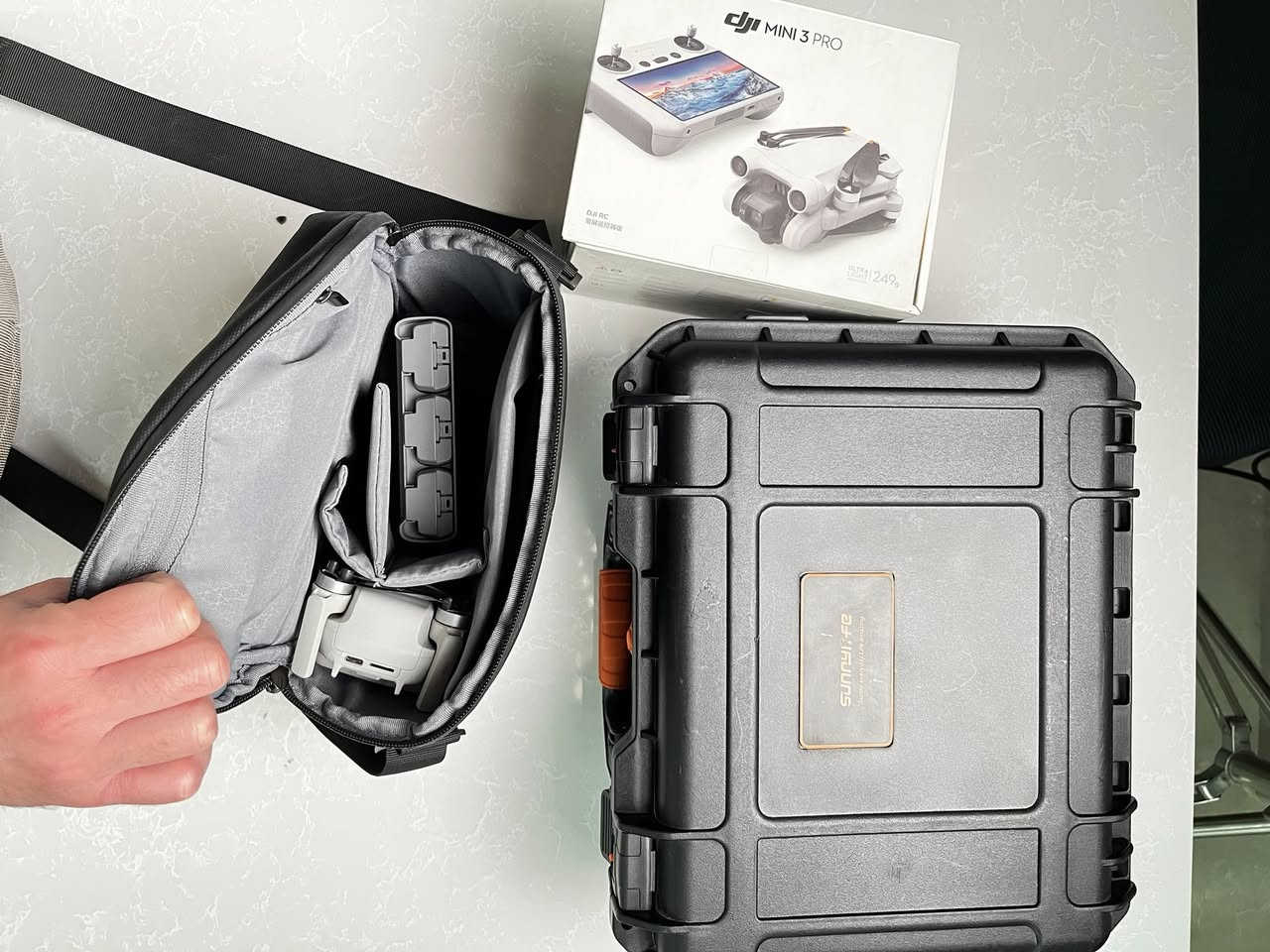 درونات للبيع
درون ميني ٢

درون ميني ٣ ( بيها اهتزاز بالكاميرا يصير اثناء الطيران مرات ويروح)

ريمونت عدد ١ 

فلاتر وبطاريات وجنطة 

ابيعهن كلهن بسعر 950,000 الف 

مكاني المنصور الداوودي 

***********
