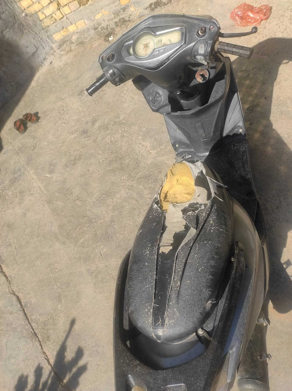 دراجه سكنس البيع شغاله سلف نكره نضيفه وحلوه مكاني حله السعر ٢٥٠ وبيها مجال الشراي يتصل ***********
