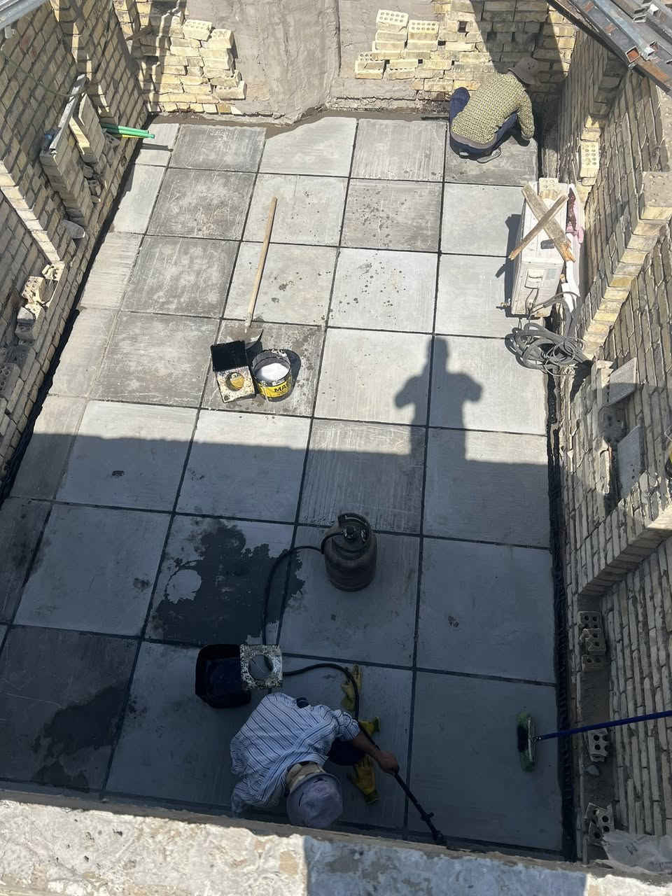 السلام عليكم
تطبيك السطوح كرسته وعمل 
عملً درجه اولى
من طابق الاول الى ٢٠ 
حسين الشمري ***********
