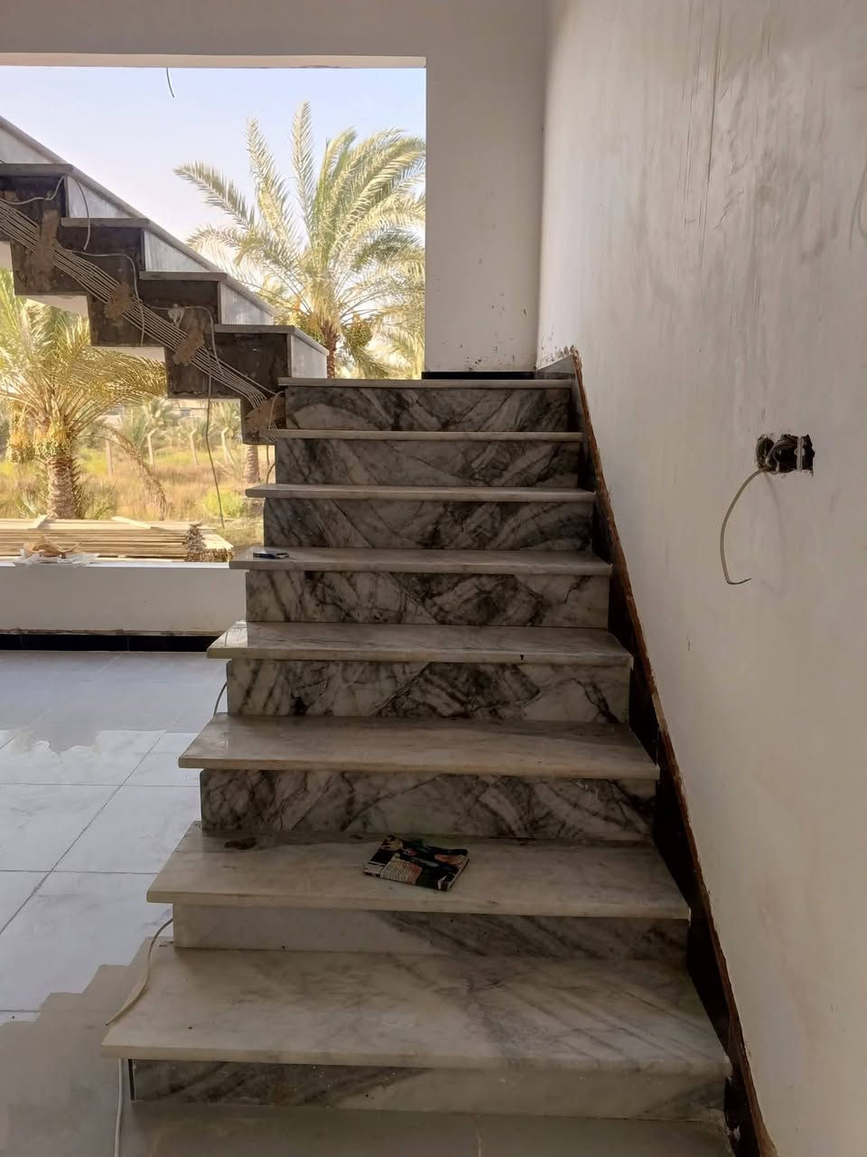 عملنه سيراميك ارضيات جدار شغل درجه اولى شرط خاص وتساب موجود وحالين نشتغل بل رفاعي. ***********
