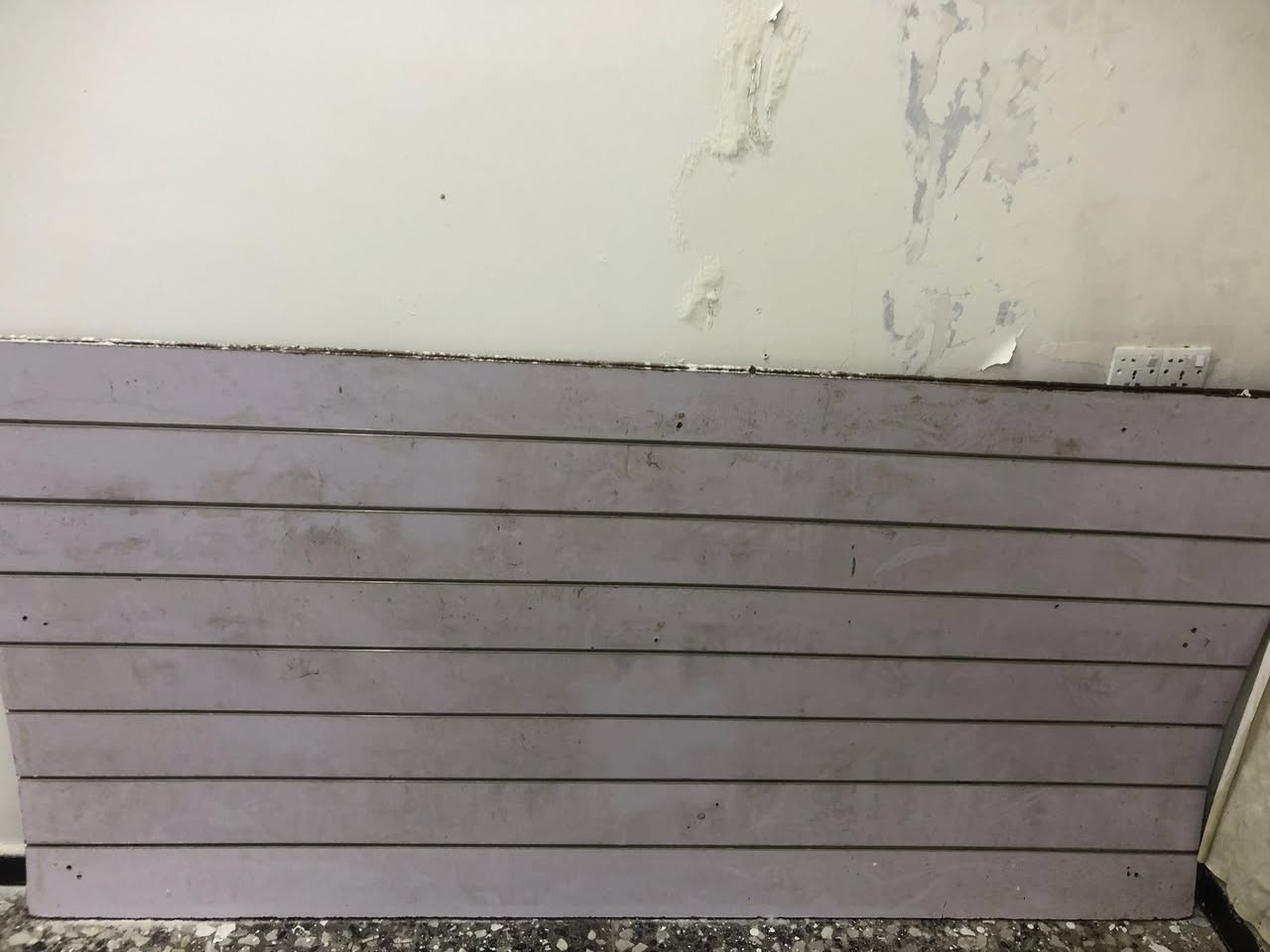 فاترينه تعليك بدون هوكات 
فاترينه ارضية 90/80
التعليك الله شاهد بيضة نضيفة 
وهذة تراب لين متروكه 
ثنينهم ب 80 الف قفل 
متواجد فيس 
وهذه رقمي 
***********
الدورة البعيثة
