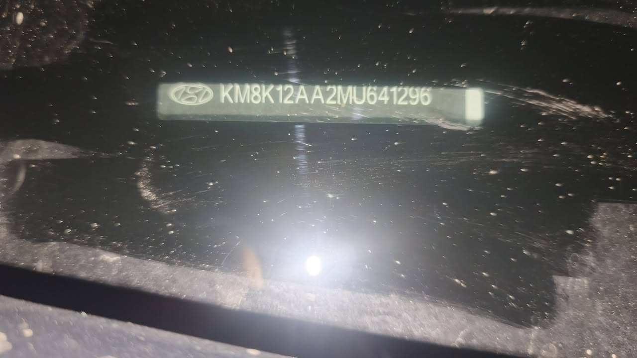 سلام عليكم للبيع موديل 2021
وارد امريكي موضح بصوره 
محرك 2000
لاستفسار اتصل ***********
