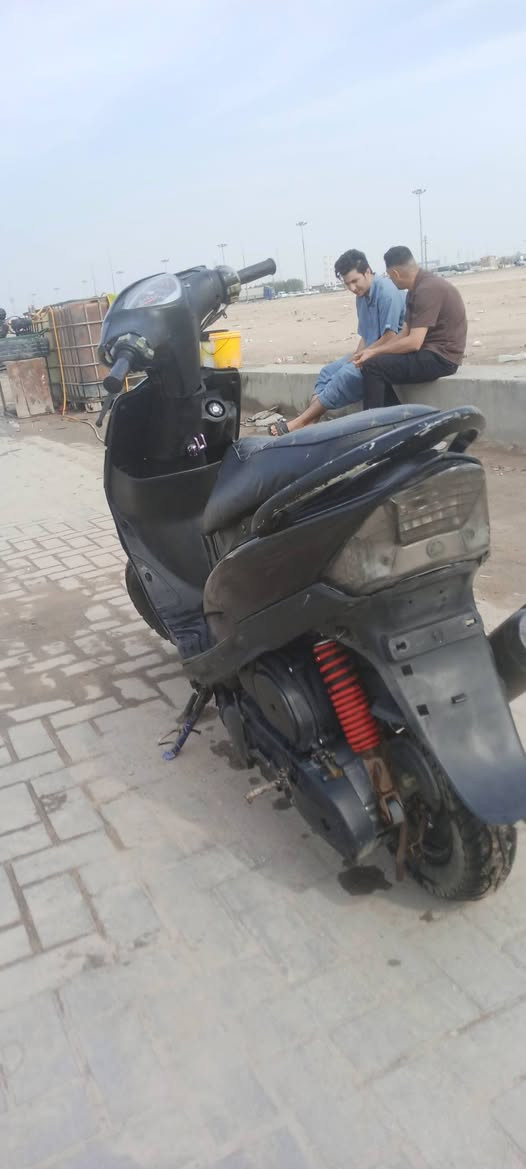 دراجه كامله وبلاديه49
كلشي شغال سلف، هندر، الايتات، الاشاير 
كزوز fm
فقط العداد واقف 
550 وبيها مجال بسيط للطيبين البصرة, العراق


**إذا كنت صاحب هذا الإعلان وتريد حذفه لأي سبب، رجاءا أرسل رسالة إلى الدعم الفني**