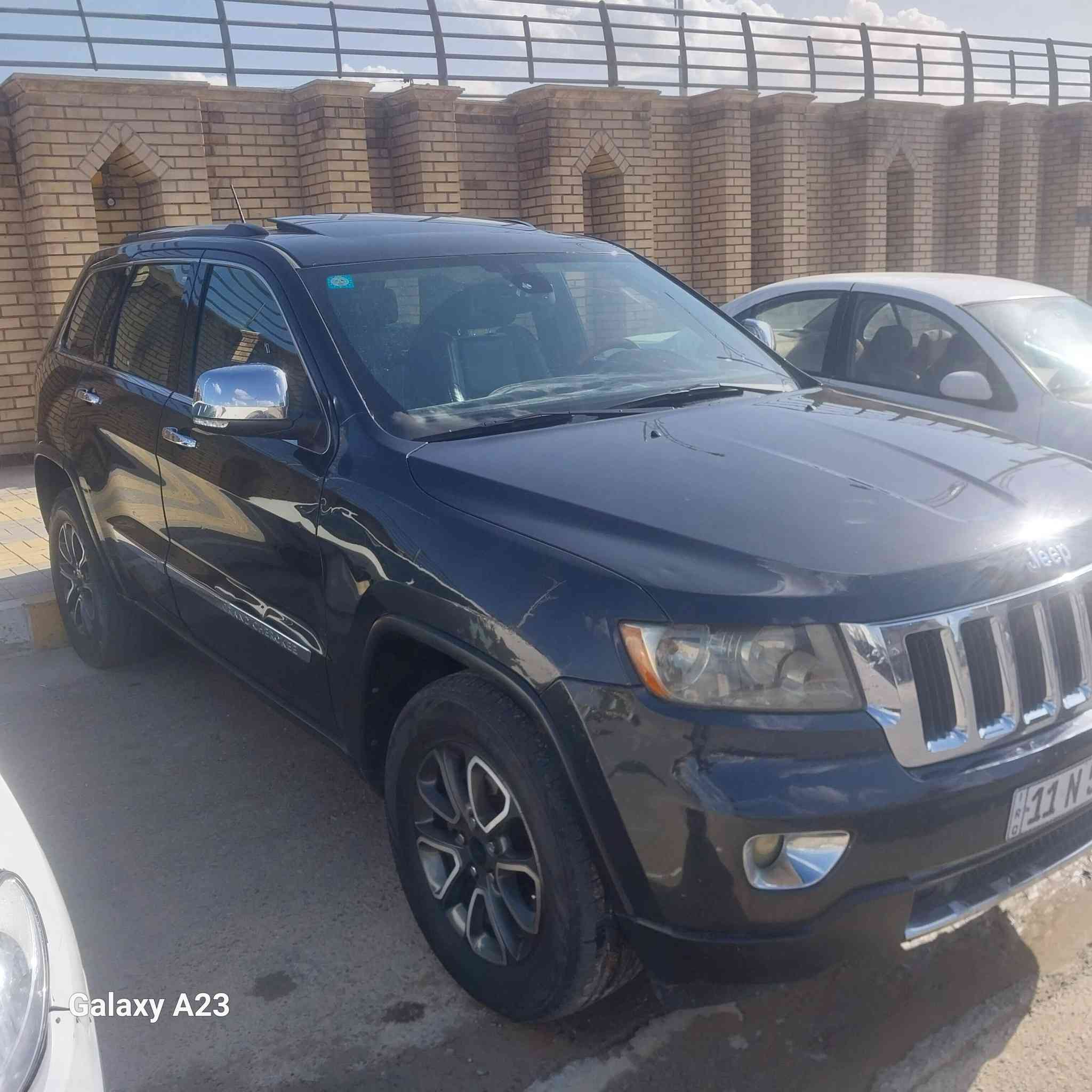 السلام عليكم
جيب 2011 امريكي لمتد فول ومعروفة مواصفاته
كلين بدون ضرر
السعر 170
للاستفسار ***********
