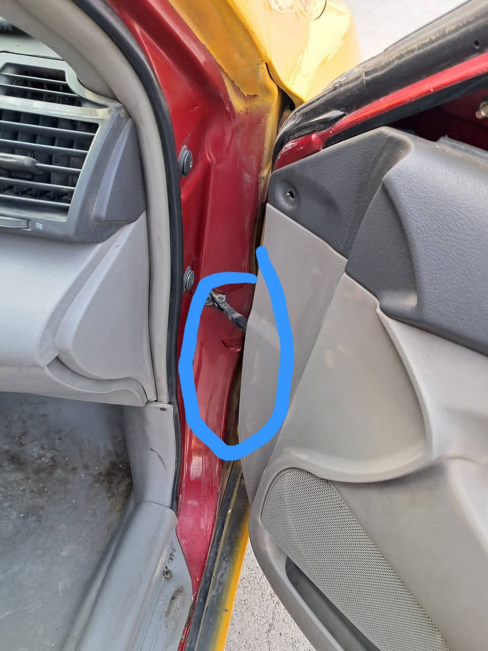 كامراي موديل 2010 كندي
سنويه مشروع وطني 31 بسمي
دفتر بنزين بيه 
مكاني كركوك 
سعر 80 بي مجال
***********
***********
