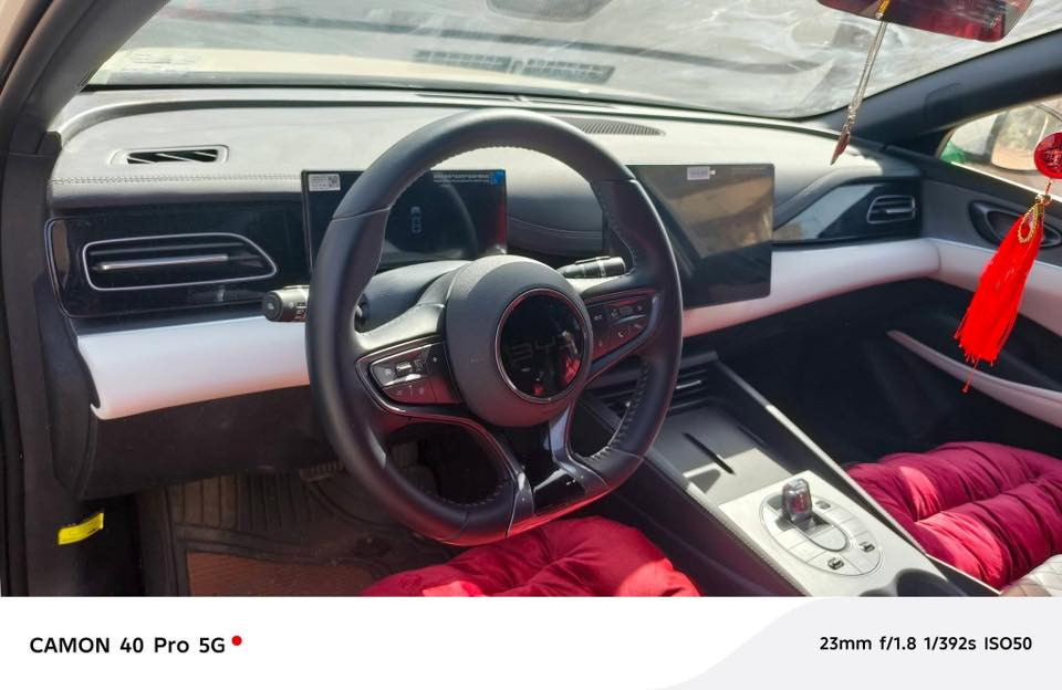 للبيع BYD seal 6 2025 استخدام شخصي خفيف جدا

المواصفات 

بطاريه 120 كم /ساعه 

ماشيه ٣٢٧٠ كم 

٤ كامرات محيطيه ٣٦٠ درجه 

رادار ومنظومة امان متطوره 

حساسات اماميه وخلفيه وجانبيه 

كامرات بالمري 

شاشه وسطيه كبيره دواره 

تبريد قطعتين 

تشغيل بصمه وكارت 

مقاعد رياضيه جدا مريحه 

اناره LED اماميه وخلفيه 

نظام ملاحه وبلوتوث 

جدا اقتصاديه باستهلاك البانزين

هدوء وفخامه اثناء القياده 

كرسي السائق كهربائي 

السياره كفاله عامه من الضربه والحادث 

السعرر 17 مليون قفل

رقم الهاتف ‭0770 943 1842‬

السياره باسمي تحويل باي وقت يعجبك 

رقم بغداد 

سبب البيع اريد اخذ جيتور

