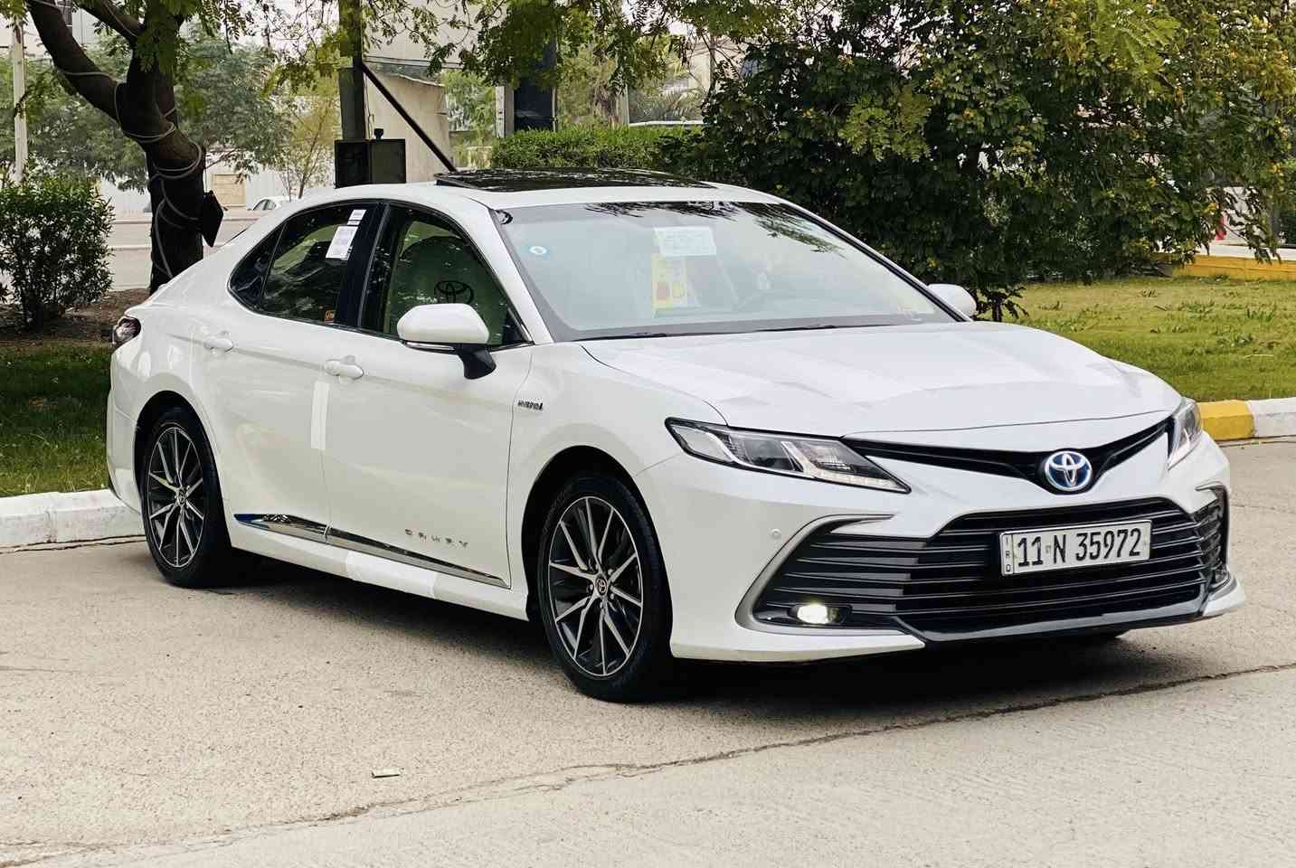 السلام عليكم 
بعد التحية والتقدير 

كامري 2024 خليجي عبداللطيف جميل هايبرد + بانزين GLE كفالة عامة صبغ بارد رصعات شخوط تبديل محرك كير صدر كفالة شرط السونار ماشية 32 رقم بغداد بااسمي كتلوكات كاعيات والعدة موجودات 

المواصفات
‏ GLE 
محرك 2500 
بصمة تشغيل
فتحة
شاشة
كامرة
كرسي السايق كهرباء 
بردة كهرباء 
حساسات امامي خلفي 
هاند بريك بصمة
3 انظمة قيادة 
الايكو والسبورت والنورمل 
مصابيح امامية زنون 
شاحن لاسلكي 
اوتو هولد 
ايڤي مود 
اشارة بلمري 
وباقي المواصفات المعروفة 
السعر 247 وبيها مجال بسيط
مكاني بغداد العامرية
*********** 
تحياتي
