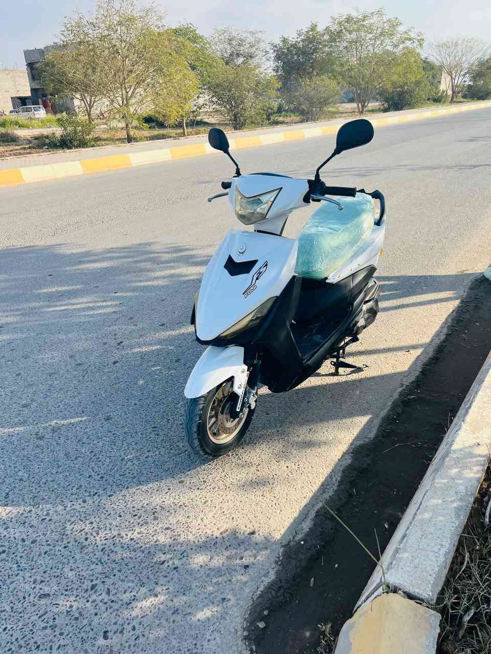 دراجه ماكس حديث موديل 2020
شغاله مكفوله مكينه ماكس عدله ياباني سبانه مواصلتها شرط يدك ١٢٠ وجيب فيتر وياك وافحص
♦️كهربائيات اشاير لايتات زنون قوي بك لايت لد استانات كهرباء عداد إلكتروني ويل كب نجمه بلادي حساس ابريك خلفي وامامي شغالات 
♦️شغاله شرط نكره سلف  
♦️بريكات امامي هايدروليك 
♦️بريكات خلفي دسكات
♦️كفرات اصليه البلادي مالتها  
♦️دراجه فووول شغل واطلع وين متريد 
♦️دواسه رجل

السعر 325 بيه مجال بسيط

للاتصال علرقم
***********
