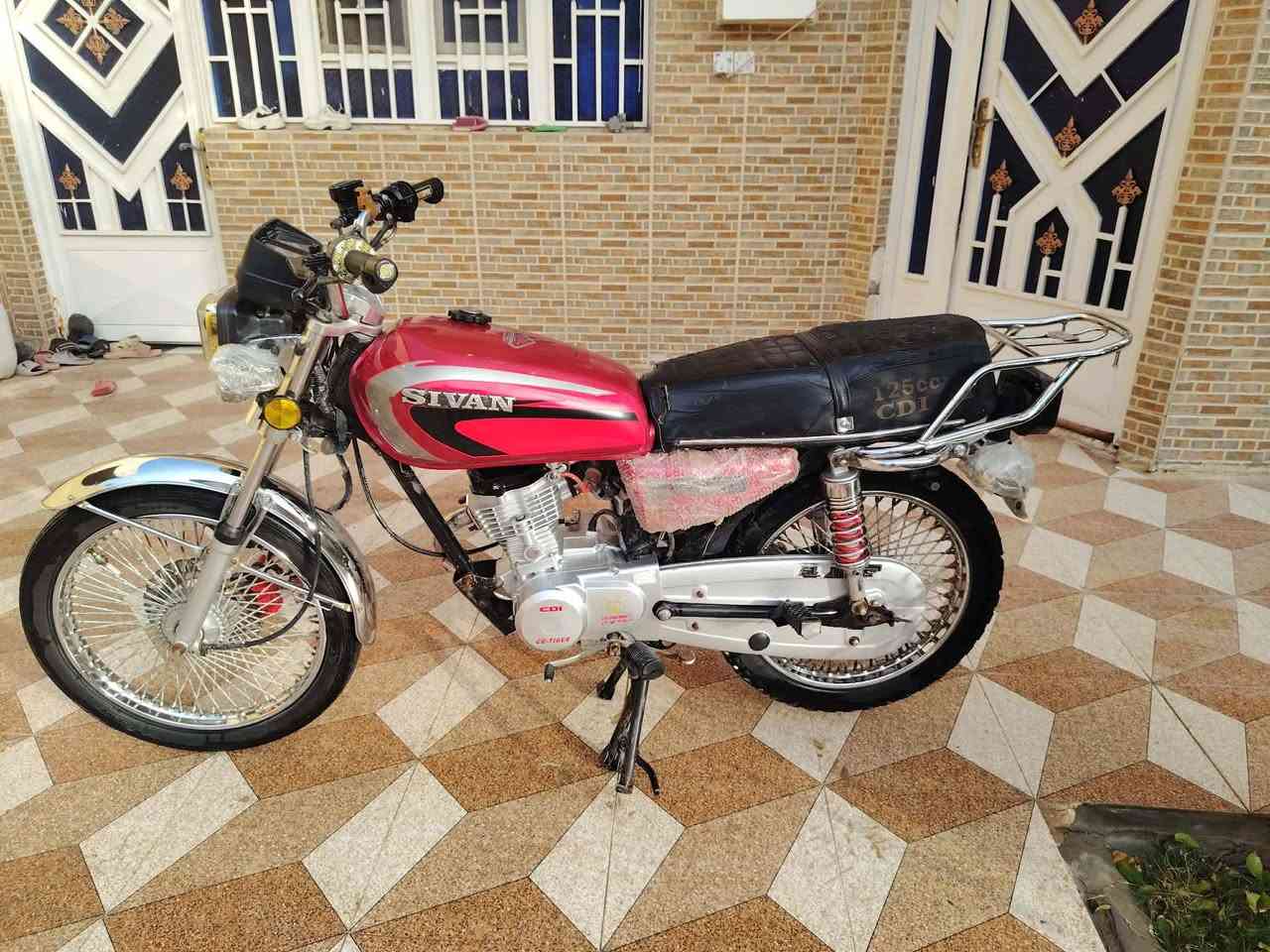 سلام عليكم  دراجه لبيع مديل 24اوراق سكنر دراجه مكفوله مابيهه كال نقص صالنصه رياضي دراجه خير من الله سعر 650وبيهه مجال/ مكاني كوت دجيلي / ***********
