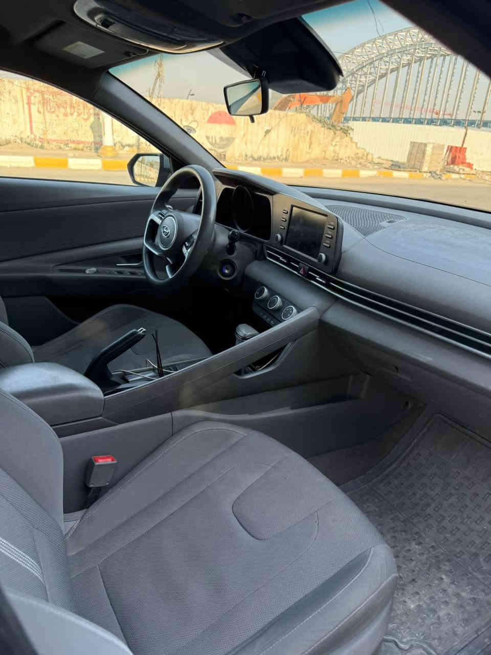 السلام عليكم 
النترا امريكي 2022 معوقين 
الون سمنتي 
داخل رصاصي 
حادث موضح بل منشور  بدون دواخل 
ليبل واحد بدون تبديل 
مكاني ذي قار قضاء النصر 
سعر 150 وبيه مجال 
رقم (***********)
