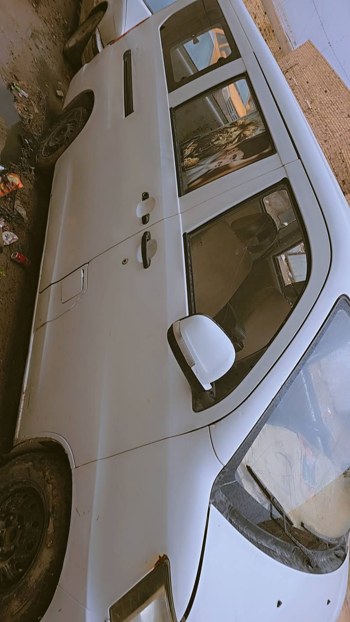 السلام عليكم ورحمه الله وبركاته سياره فاو خشفه ١٠راكب موديل ١٥رقم. قادسيه السعر36وبيه مجال  سياره مكفوله بس بخار بل محرك هاذه رقمي *********** العنوان الديوانيه
