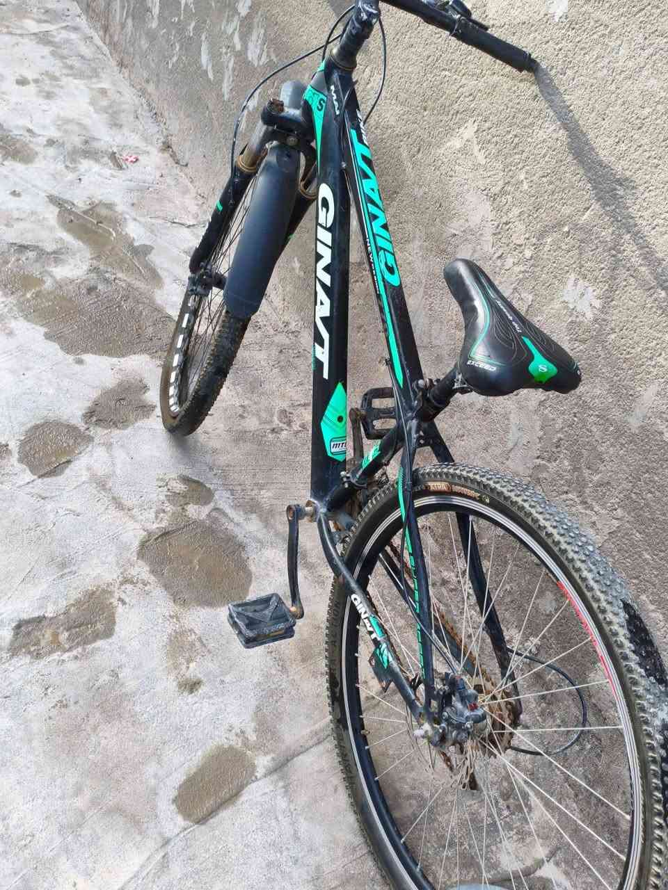 سلام عليكم بيسكل جبلي ماعوزه بس چوب امامي  سعره قفل 85 شراي بيه خير ويدلل رقمي ***********
