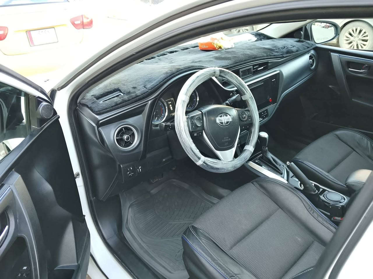 السلام عليكم
كورلا 2017 se ابيض صدفي  للبيع 
ضرر قطعه وحده بونيد بدون دواخل 
رقم اربيل دولي 
فول مواصفات عدا الفتحه والبصمه
كير محرك كفالة
صدر جديد
تاير جديد
كلشي بيها جديد
السعر 142 وبيها مجال للطيبين
***********
