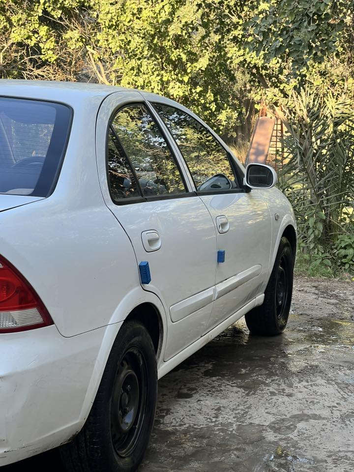 سني ٢٠١٣ نضيفة ماشية ١١٣ الف فقط مكفولة من كلشي كير محرك تبريد صدر باتري جديد تايرات جديدة 
بدون ضربة او صبغ سعر ١١٢ وبيها مجال 
رقم بغداد مكانها بغداد الاعلام 
‭٠٧٨٠ ٥٣٨ ٥٠١٤‬
