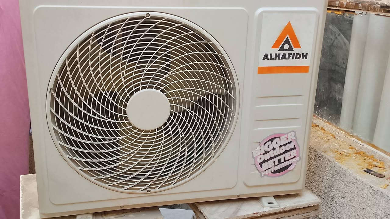 السلام عليكم عندي سبلت مستعمل عام واحد للبيع الاستفسار على هذا الرقم ‏‪***********‬‏

