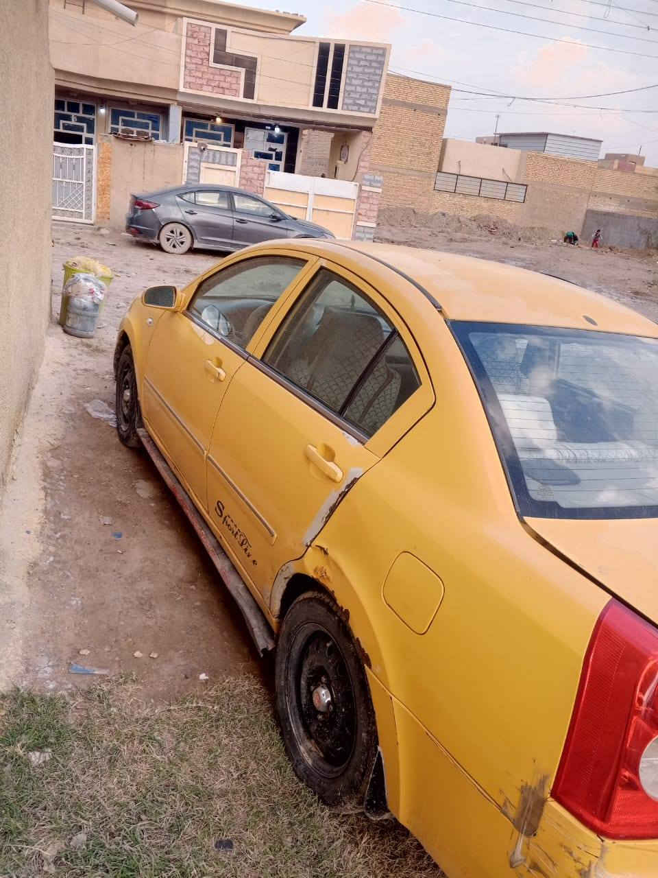 سلام عليكم شباب سياره للبيع اشيري 5مديل 2012 سعر 30 ورقة سياره مكينه ابو جف كامري  بيه صوت بل مكينه  شرط تحويل يوم ثاني رقم الهاتف  ***********،  ***********
