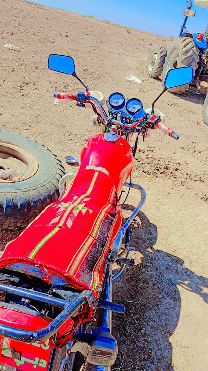 سلام عليكم دراجه دايون عضم اللبيع برغي مامفتوح نكره سلف محرك شاصي كهربائيّات كله  محرك لاتبخير ولاتنقيص ترهم بيع او مراوس ب هويشا او بوكسر مكان عفك بولان الاتصال  ***********
