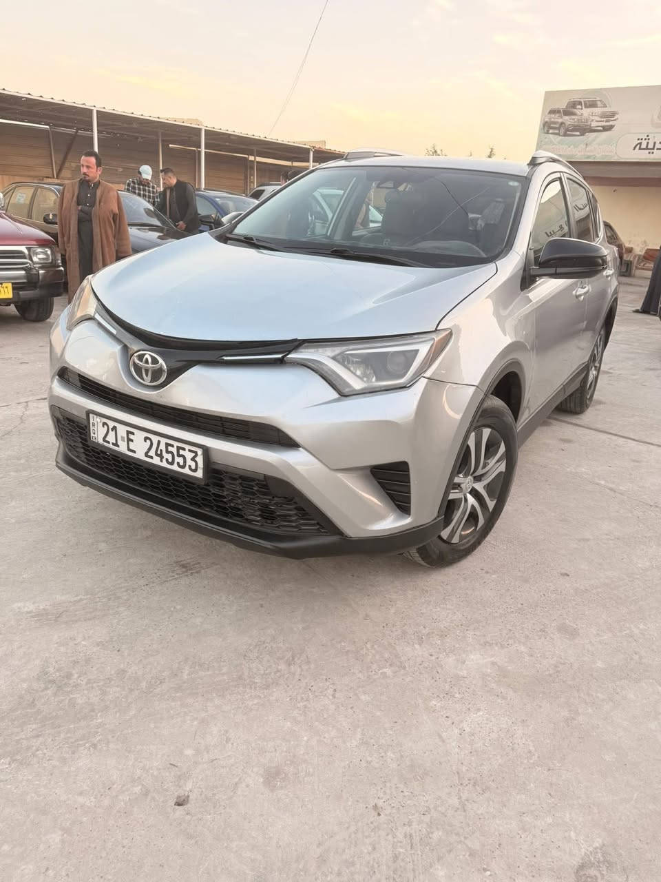 السلام عليكم راف فور 2016 ضرر جاملغ وبنيد ضرر سطحي كما موضح بالصور جاهزه من الدعاميه للدعاميه 
رقم سليمانيه شرط التحويل 
هزه وبراد جديده 
سنويه لل2028
السعر 158
للاستفسار ***********
ملاحظه ترهم مراوس حسب القناعه
