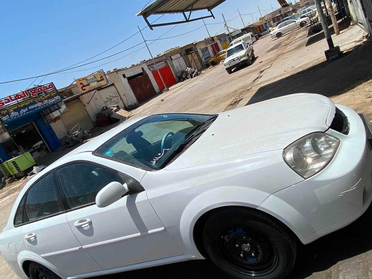 اوبترا موديل 14 السياره كفاله من صبغ وتبديل بيها بارد وتكحيل موجود بلسونار رقم واسط  تحويل مكينه كير تبريد كهربائيات كفاله السياره جديده السعر 89 وبيها مجال ***********
