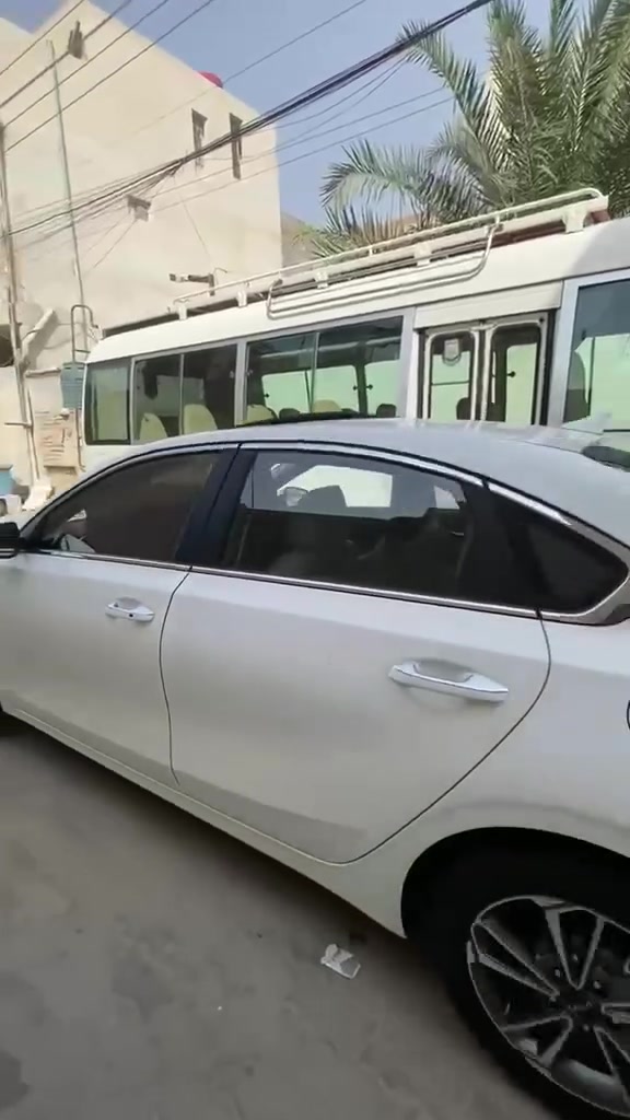 السلام عليكم سياره كيه 3 موديل 2022 كفاله عامه سياره جديده ماشيه كلش قليل السعر 135 وبيه مجال رقم راعي السياره ‭٠٧٧١ ٢٤٢ ٥٣٤٩
