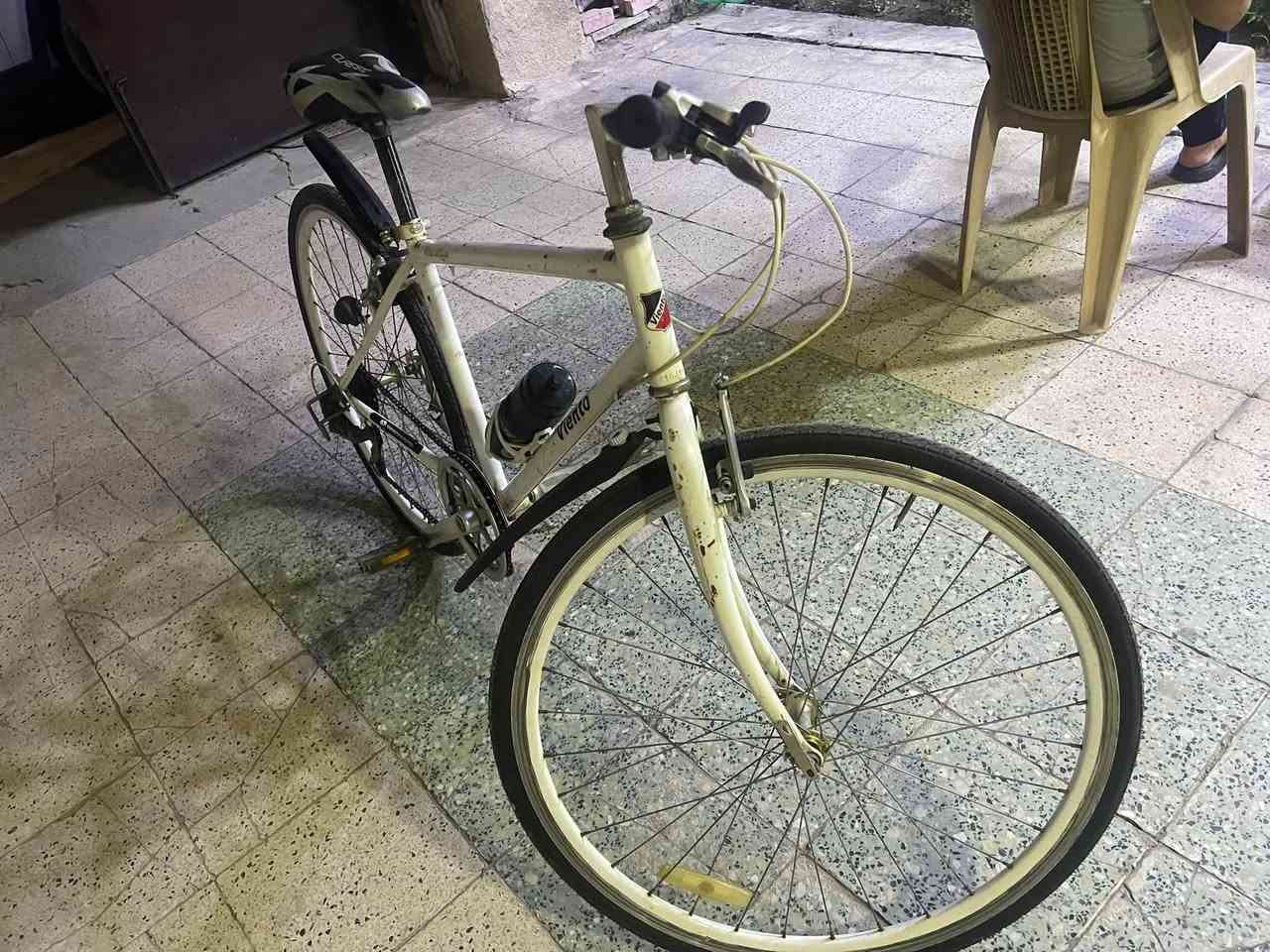 السلام عليكم شباب C700 للبيع
البايك نظيف جداً للبيع
مااعرف حجمه 
السعر 85،000
مكاني بغداد حي العامل
للاستفسار / ***********
