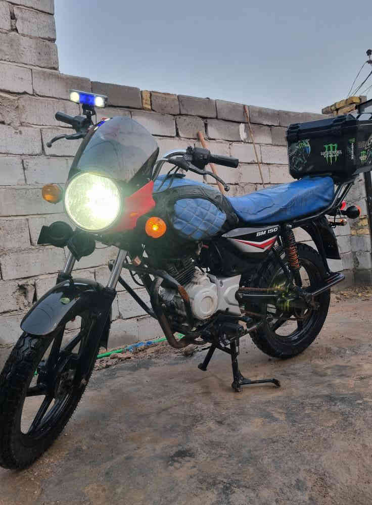 بوكسر 2022
نضافة 80% كهربائيه شغاله

أوراق سكنر + مكاتبه

مكفوله من السرقه 

السعر ٨٠٠ وبيه مجال

العنوان كوفه شارع المطار الجديد
***********
