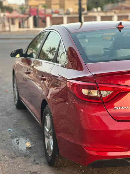 سوناتا 2017 
لون احمر دموي 
محرك ٢٤٠٠  نظيف مكفول كير مكفول
الموصفات معروفه 
مواصفات عاديه 
سياره حادثه فقط طلقات 
ومرشوشه كلير 
البجم كبس مابيه شي نهائيا
ماشيه ٩٠ 
سياره جديده بشكل 
السعر ١٢٩ 
تحويل اي وقت  تريد 
*********** بغداد
