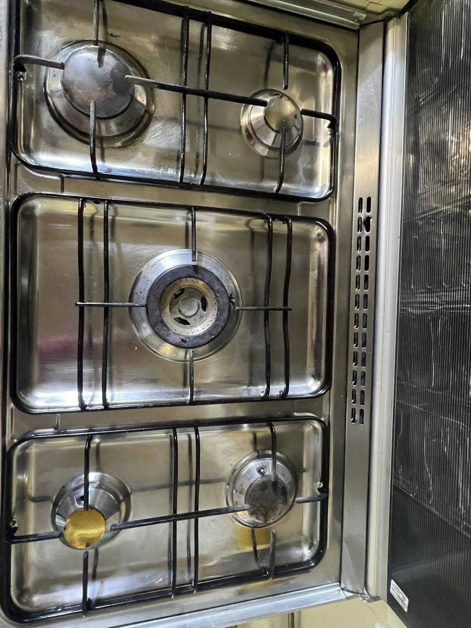 سلام عليكم عندي هذا الطباخ للبيع جديد استعمال قليل جداً للاستفسار خاص


**إذا كنت صاحب هذا الإعلان وتريد حذفه لأي سبب، رجاءا أرسل رسالة إلى الدعم الفني**