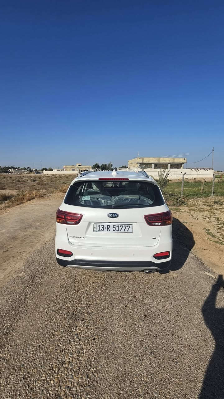 السلام عليكم لبيع سورنتو موديل ٢٠٢٠كفاله من الضربه والصبغ وتبديل اليساره بسمي تحويل رقم ميسان مكينه ٦سلندر ٧راكب فول ما عده الفتحه مكان اليساره ميسان الميمونه السعر ٢٤٥ورقه والشراي يتصل ***********
