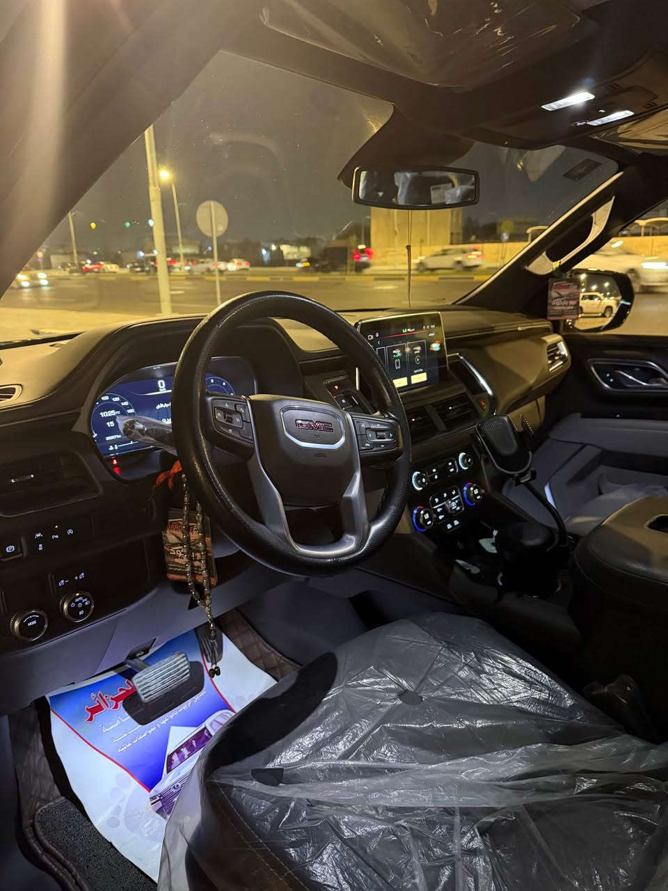 يوكن خليجي 2024 سياره كفاله 
مغلفه نانو حمايه وتبديل الزيت بالشركه 
بعدها بالضمان بيها طخه صغيره جداً بالتكمه ومصلحه
سعرها 515 وبيها مجال قليل   *********** البصرة, العراق
