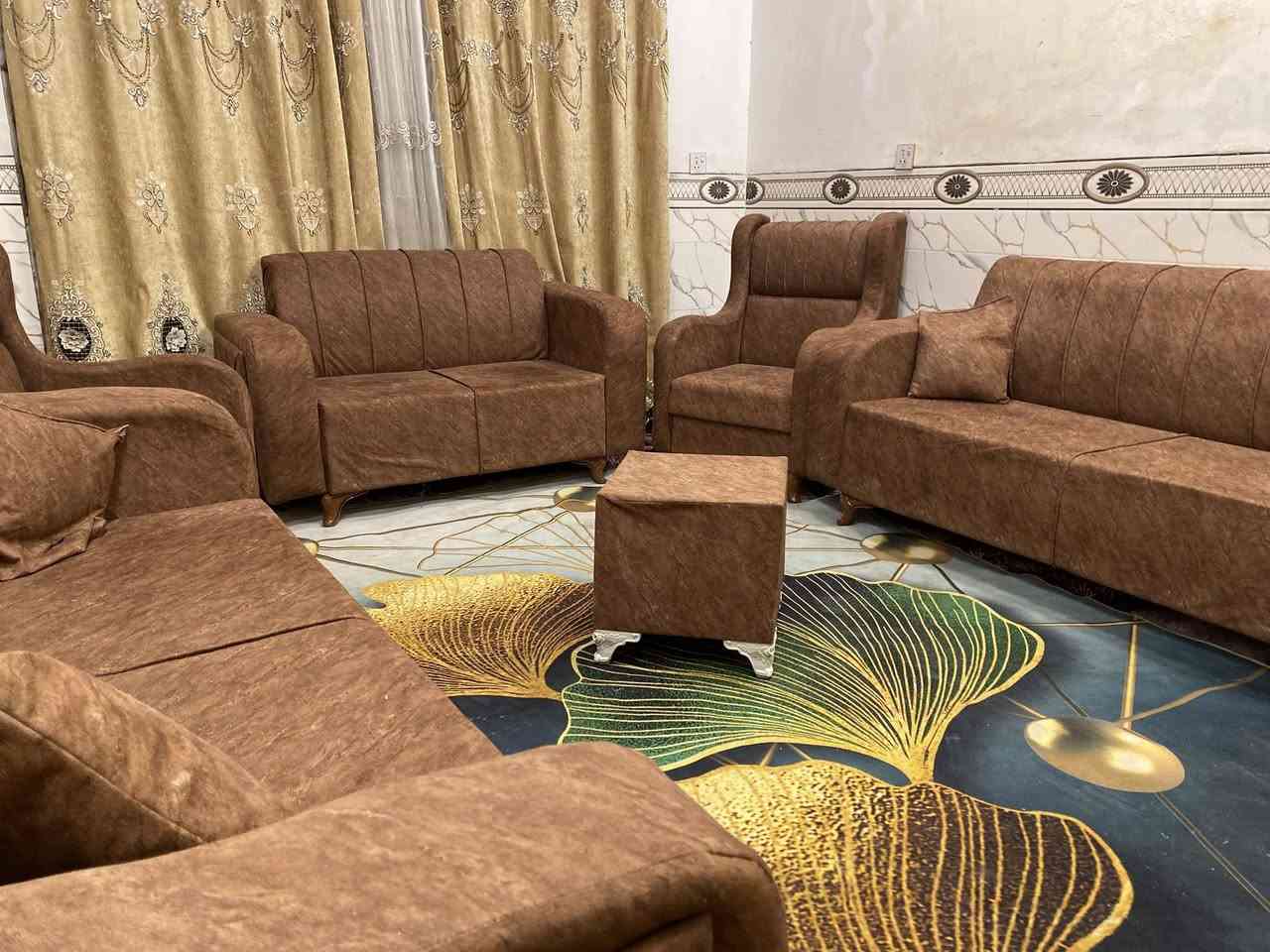 تخم 10 مقاعد نضيف اي ضرر مابي اخو الجديد تسكام السعر 270 وبي مجال المكان كربلاء ***********
