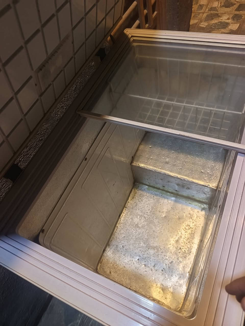 مجمده نضيفه مصلحه فريز داخلي السعر 100 الاتصال ***********
