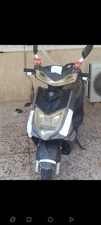 سكنس صناعه تايوان مكفول المحرك  بيه كسر في الكفر  ابيع على وضعه  07708...