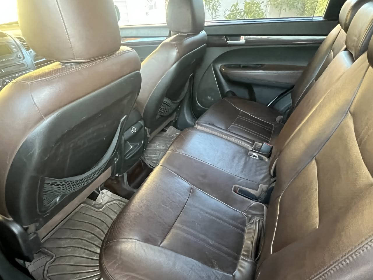 سلام عليكم 

سورنتو  2014خليجي كفاله عامه عدا صبغ شبر بالچاملغ السايق  

وارد كويتي اصلي 

فول  مواصفات كويتي اصلي معروفه الكويتي اعلى فئة بالسورنتو

مكفولة من تبديل وبارد وشخط كفالة عامة شرط سونار 

كشنات جلد اصلي 
بنورما 
7 راكب 
بصمه تشغيل  
بصمه أبواب 
إشارة ترحيب بالدواسة 
اريل نفيگيشن 
اوتو بارك 
لد امامي وخلفي 

حساسات خلفي امامي 

 6 سلندر 3500

وباقي المواصفات المعروفه

رقم بغداد تحويل نفس اليوم 

سيارة جديده بوضع الشركة 

للإستفسار *********** واسف على الاطاله
مكاني ديالى المقدادية
