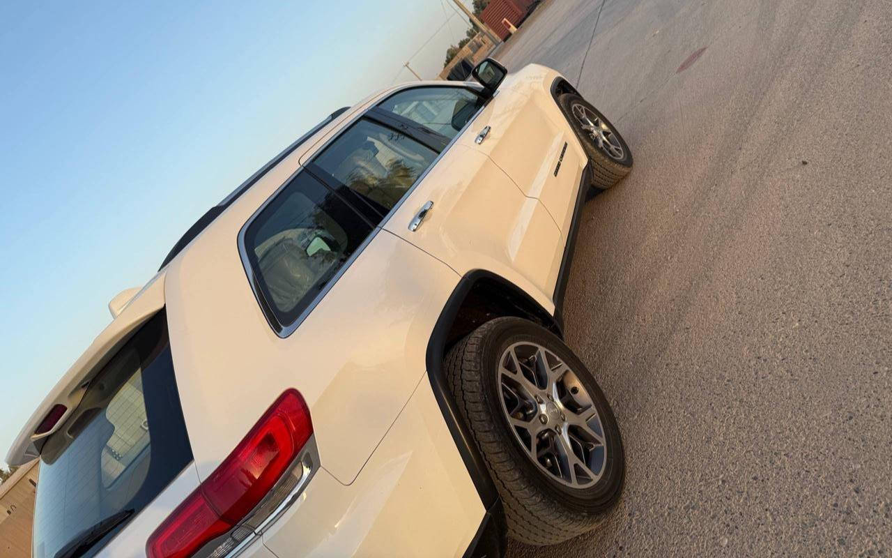 جيب كراند شيروكي خليجي 2020ليمتد بلاص
الوان ابيض فول مواصفات ليمتدد بلص 3 شاشات 
 رقم جديد بغداد شرط التحويل 
السياره بعد احلى من الصور 
ماشيه77 الف كيلو
مواصفات لمتدد بلاص معروفة

🟪 السعر  :: الطلب في التعليقات ويوصلك مباشرة ✍️ 📩

3 شاشات 
بصمه 
جلد 
كراسي كهرباء 
مري شفط 
مري قلابه
بنوراما
بجم زنون
جنطه كهرباء 
ستيرن كهرباء 
كرسي خزن ميموري 
قطعتين تبريد 
تدفئه و تبريد مقاعد 
نضام توقف ذاتي 
 اطفاء محرك عنده وقوف بل ازدحام 
فورويل 
كامره 
حساسات امامي و خلفي 
سونار موجود بالصور
العنوان بغداد الجديدة

رقم صاحب السيارة 
***********
