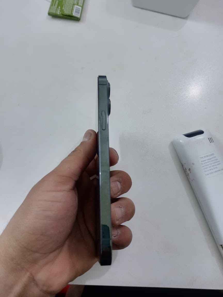 سلام عليكم 
ايفون ١٣ برو ماكس زيتوني
ذاكره ٢٥٦ 
نسبه البطاريه ٨٠ 
ممبدل بي شي 
نضيف جدا 
السعر ٦٠٠
جهاز ممفتوح فيس ايدي شغال 
***********
***********
مكاني كربلاء
