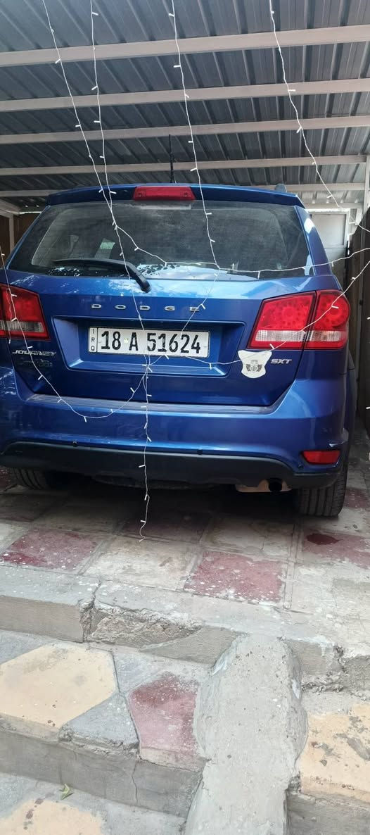 ‏جورني 2015 أزرق
‏بيع او مراوس 
‏جورني 2015 فئة SXT مواصفات :
‏-7 راكب 
‏-بصمة أبواب 
‏-تشغيل عن بعد 
‏سيارة جديدة
‏تحكمات ستيرن جهتين 
‏-مانع انزلاق 
‏-شاشة لمس كبيرة بلادية
‏-كاميرا خلفية
‏-كروز سرعة
‏ -كشن كهرباء 
‏-تدفئة بالكشن والستيرن
‏-ويل كب رياضي حجم 19 
‏-محرك 2400 اقتصادي 
‏-تبريد قطعة واحدة ثلج منظومة جديدة
‏رقم بابل مشروع وطني يعني تتحول ببغداد او باي محافظة محرك وگير بحالة ممتازة صدر جديد حادثها بامريكا مقدمة الچاملغ جهة السائق والبنيد بدون دواخل وبالعراق تبديل باب السائق بسبب حادث خفيف
***********
